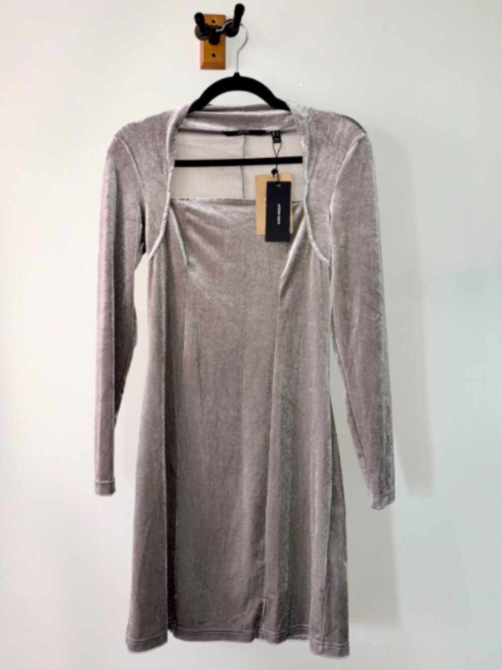 Vero Moda • Ghost Gray Nordstrom Long Sleeve Velvet Dress